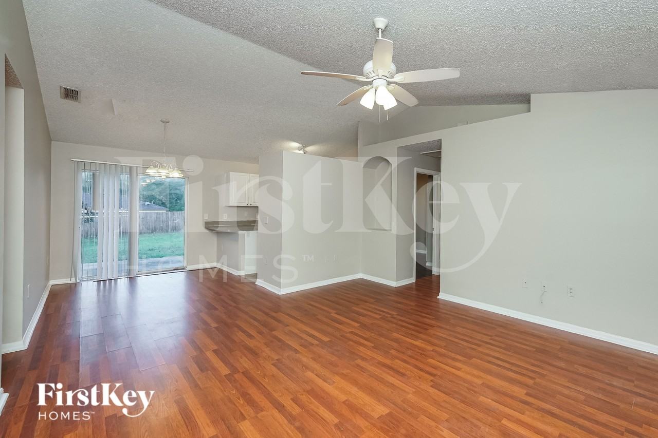 797 Chestnut Ave - Photo 6 of 20