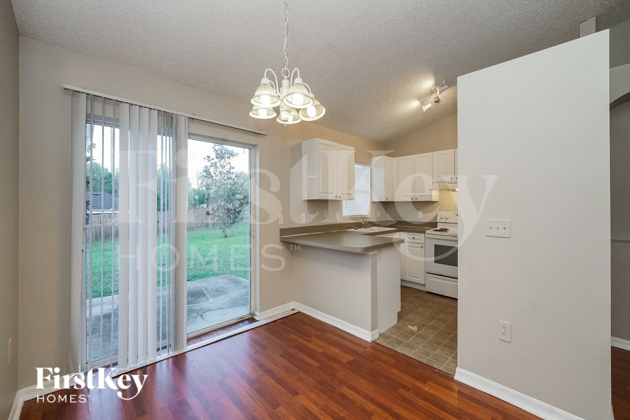797 Chestnut Ave - Photo 7 of 20