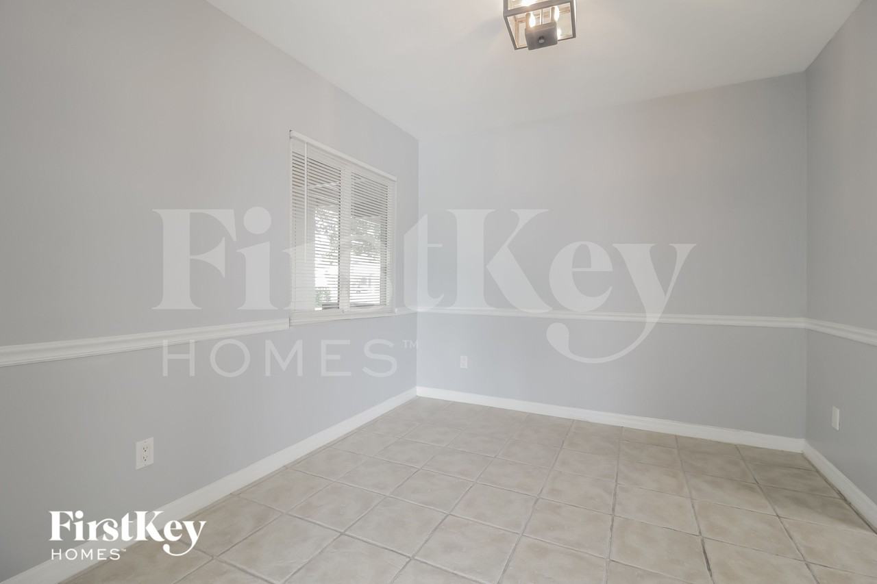 622 Ellsworth St - Photo 5 of 15
