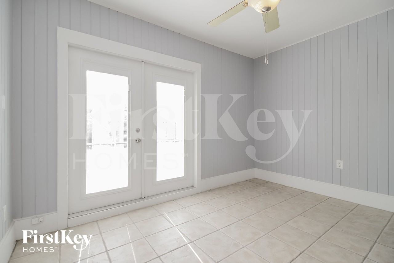 622 Ellsworth St - Photo 6 of 15