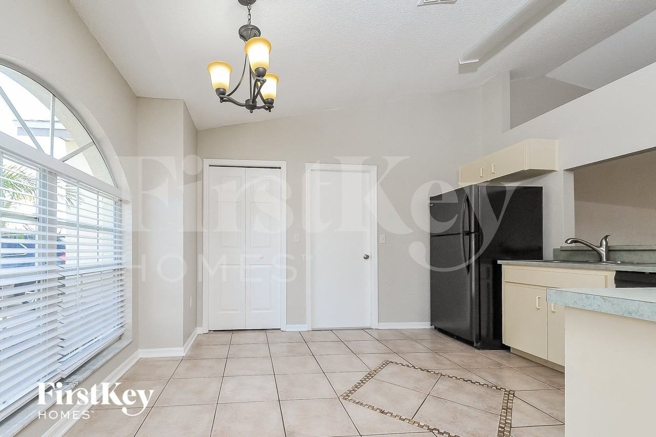 6593 Shepherd Oaks Pass - Photo 4 of 15