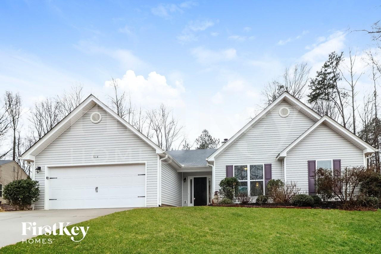 214 Falling Leaf Ln - Photo 2 of 15