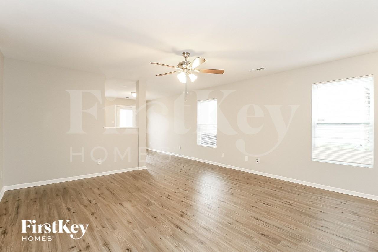 4117 Salem Springs Ct - Photo 3 of 15