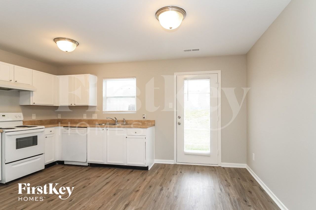 4117 Salem Springs Ct - Photo 5 of 15