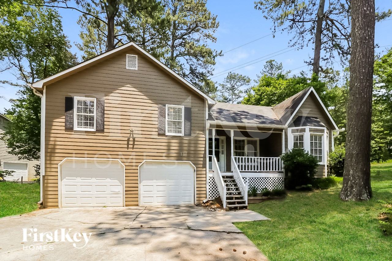 1948 Winding Creek Ln Sw - Photo 2 of 16