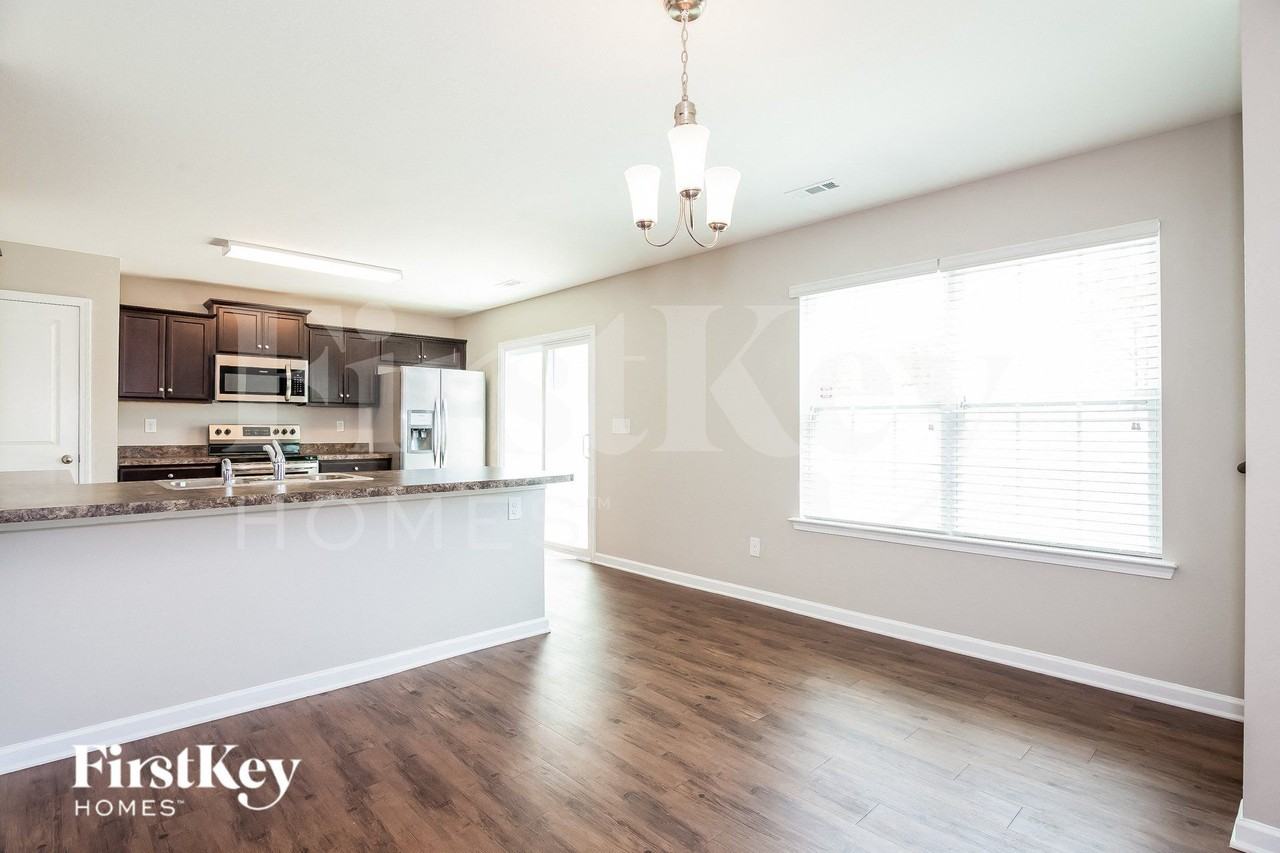 3004 Apple Orchard Pl - Photo 4 of 15