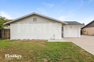 10843 N 45th Ave - Photo 1 of 1