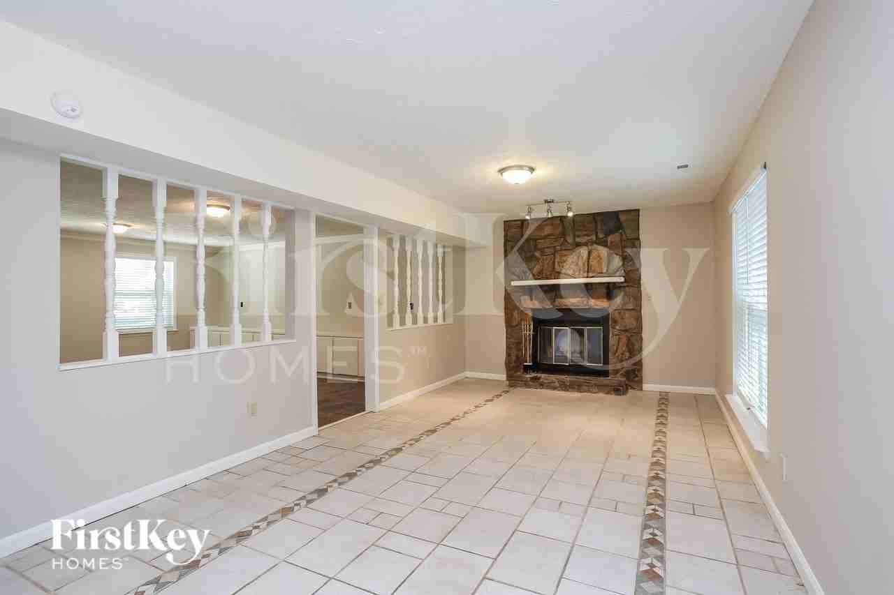 7344 Berkshire Downs Dr - Photo 5 of 15
