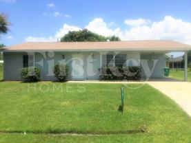 687 Sw Heather St - Photo 1 of 1