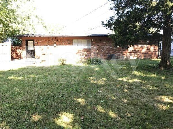 6039 Penway St - Photo 3 of 12