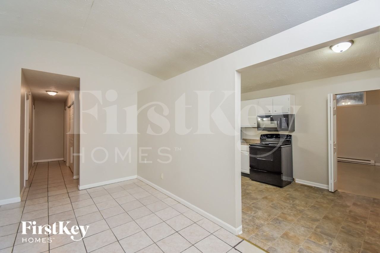 5707 Windward Way - Photo 4 of 15