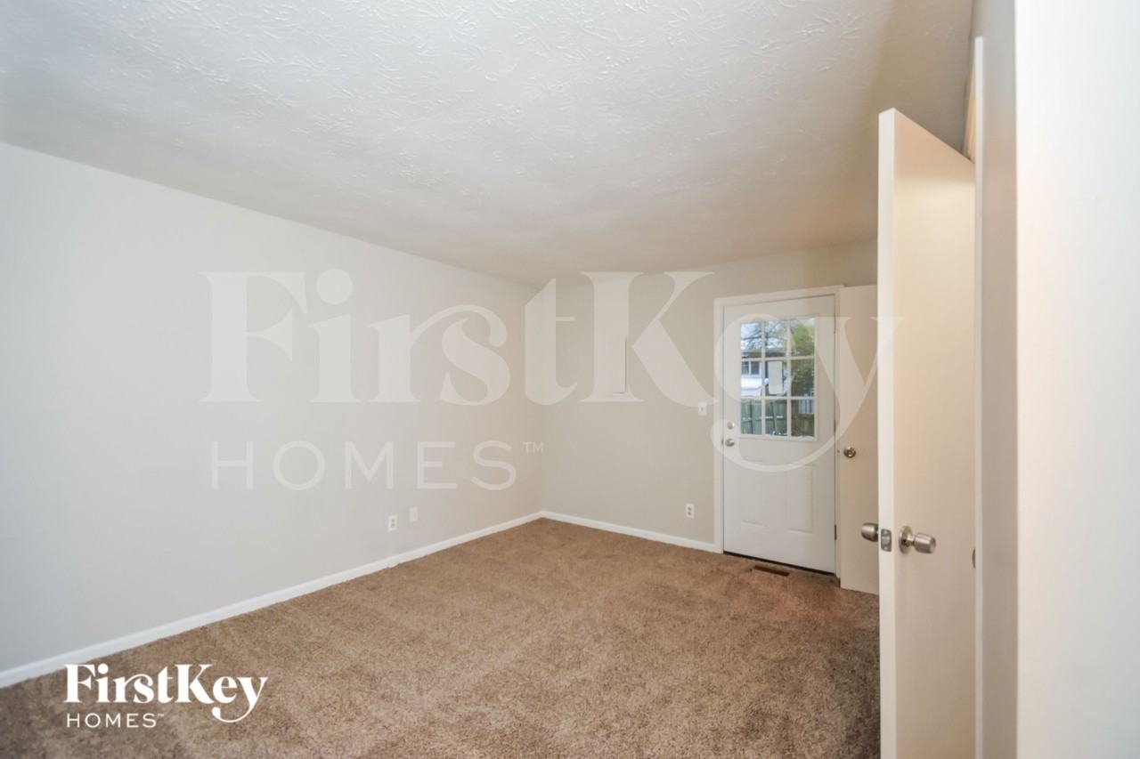 5707 Windward Way - Photo 7 of 15
