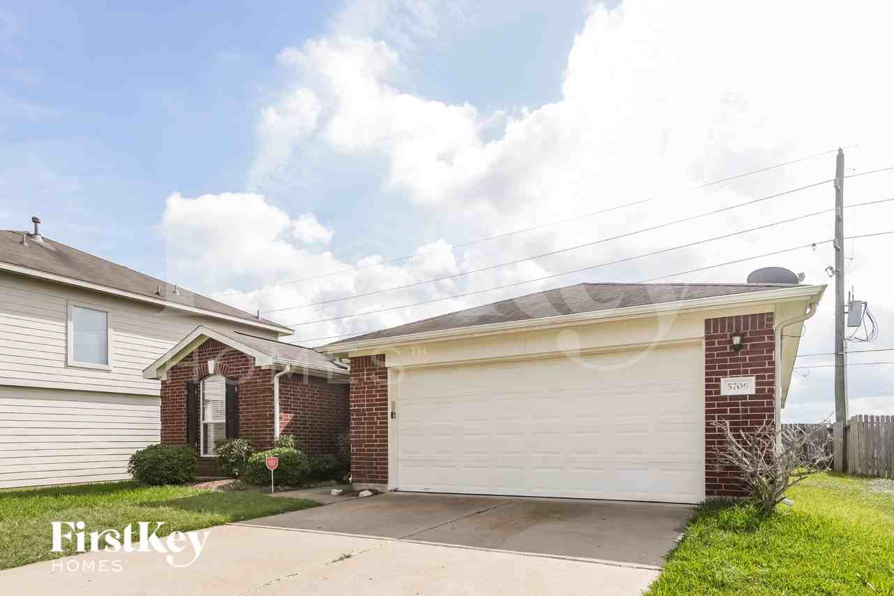 5706 Fullgarden Ct - Photo 2 of 16