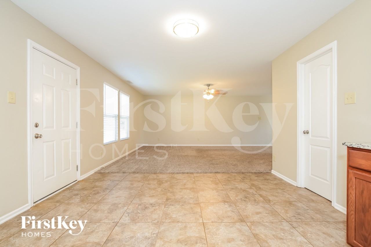 5418 Fairway Forest Dr - Photo 3 of 15
