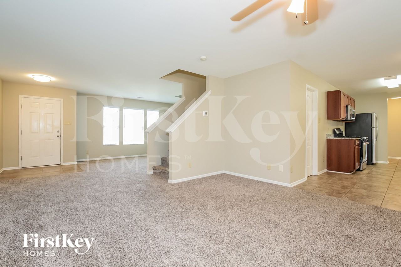 5418 Fairway Forest Dr - Photo 6 of 15