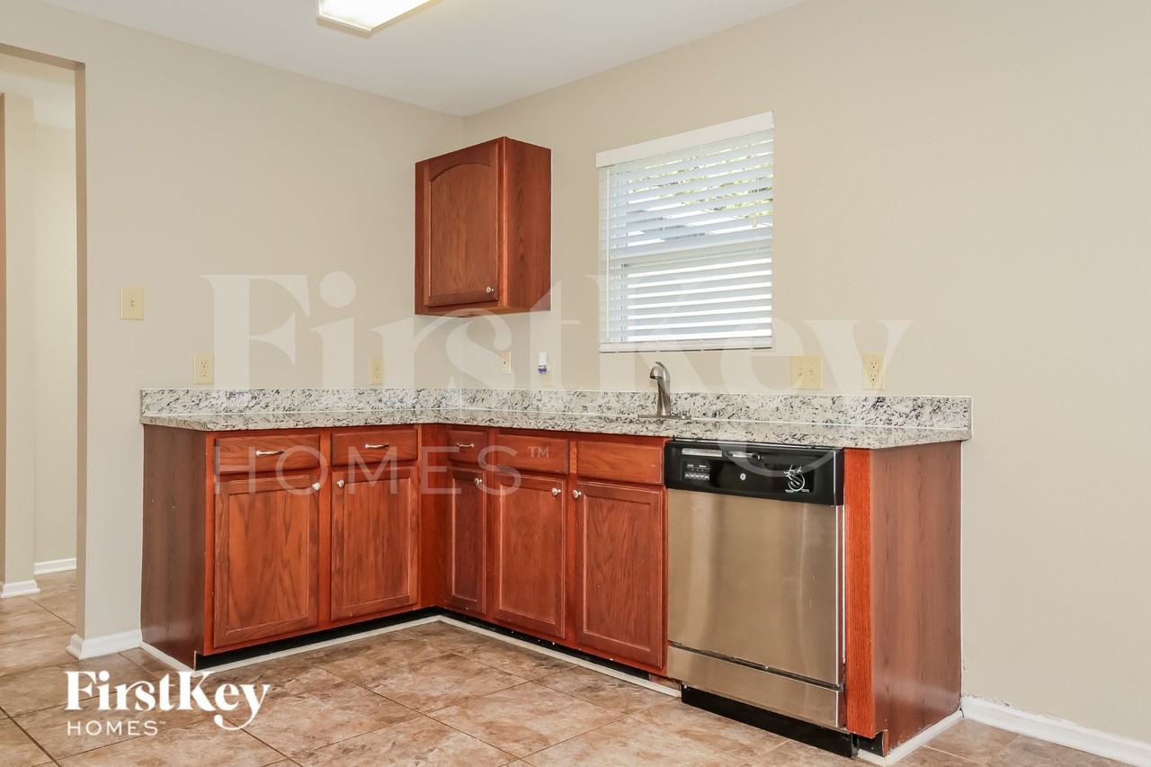 5418 Fairway Forest Dr - Photo 7 of 15