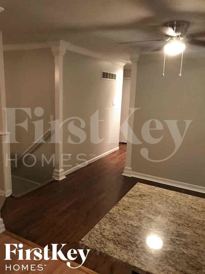 4800 N Wallace Ave - Photo 4 of 11