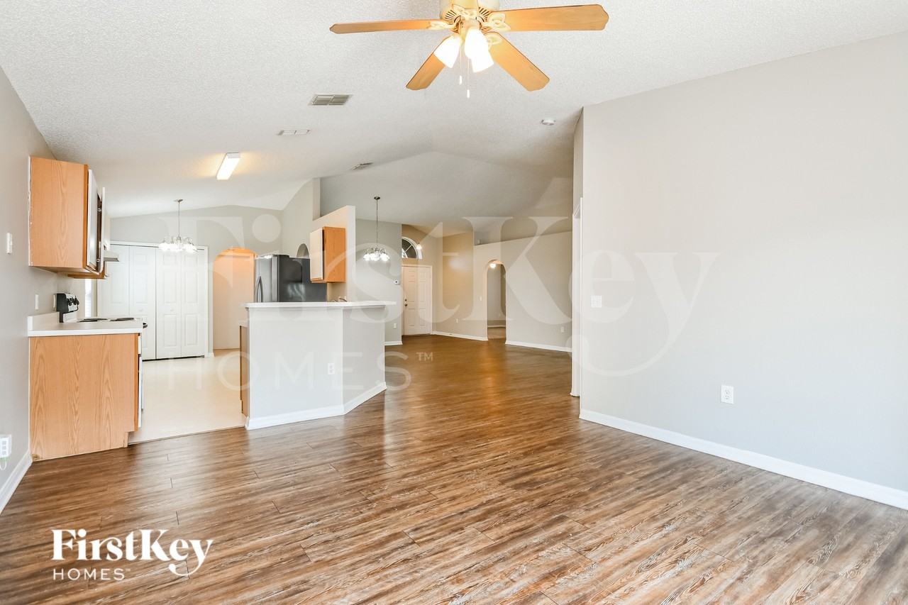 4434 Stonemeadow Dr - Photo 4 of 16