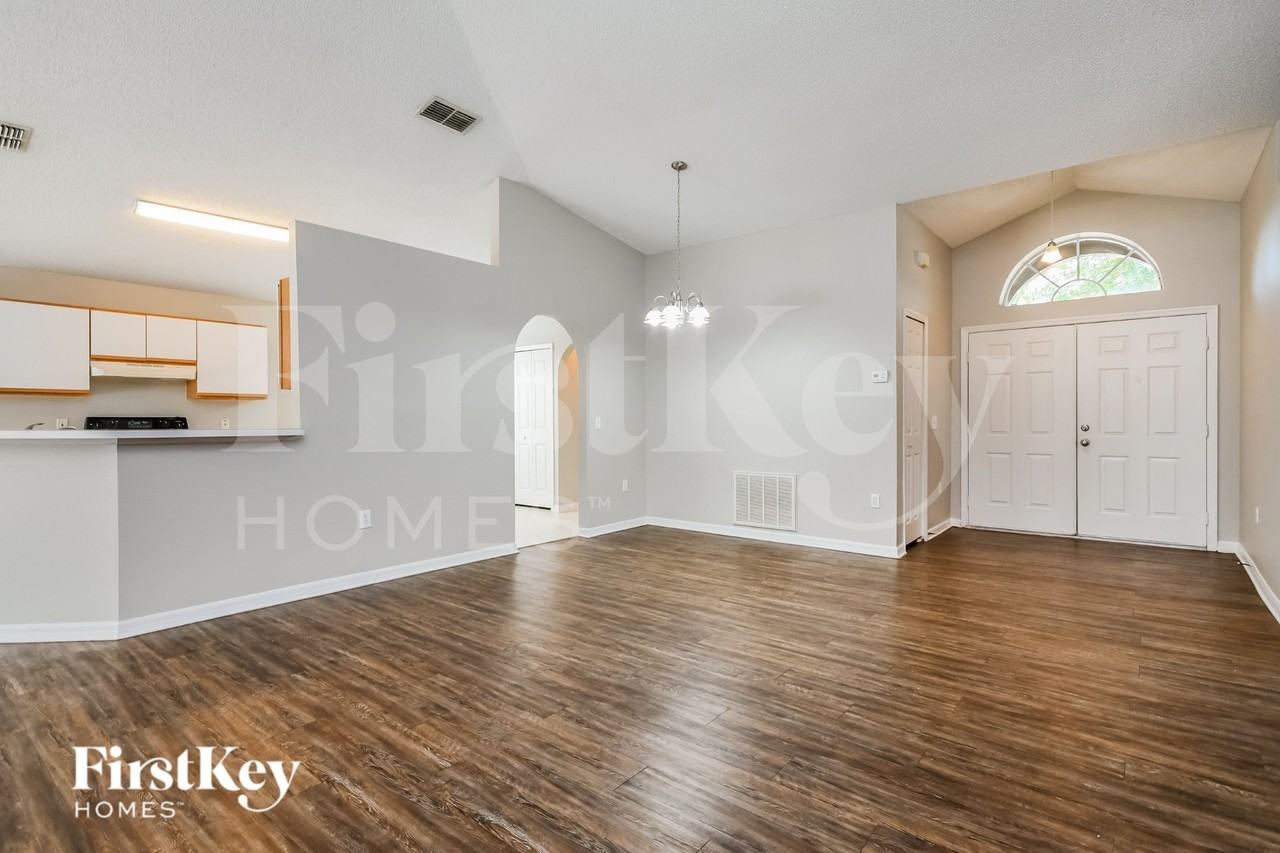 4434 Stonemeadow Dr - Photo 5 of 16