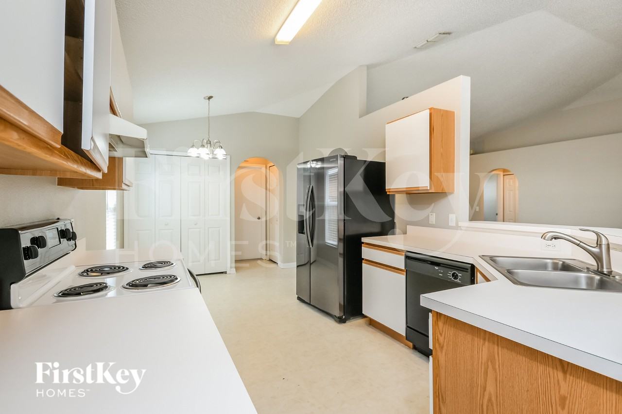 4434 Stonemeadow Dr - Photo 6 of 16