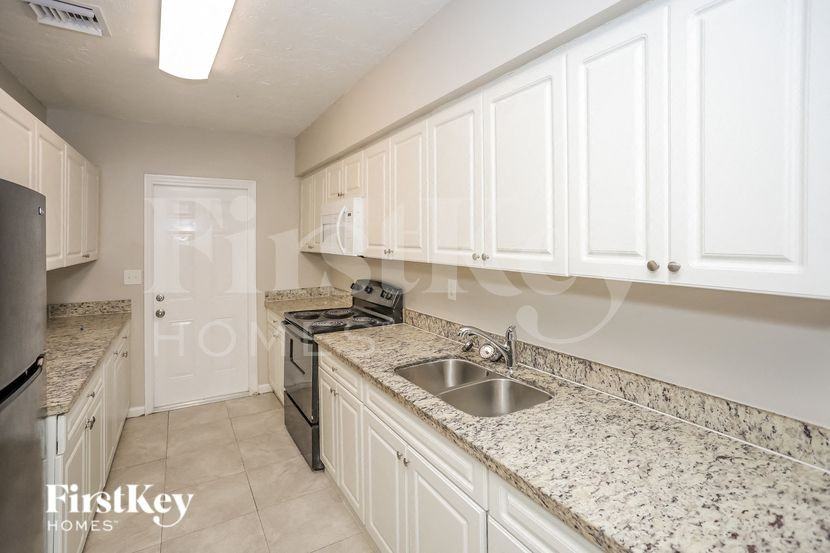 3751 Nwstreet - Photo 5 of 15
