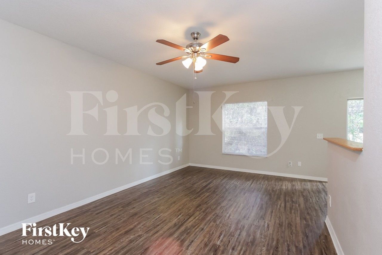 3422 Renault Cir - Photo 2 of 15