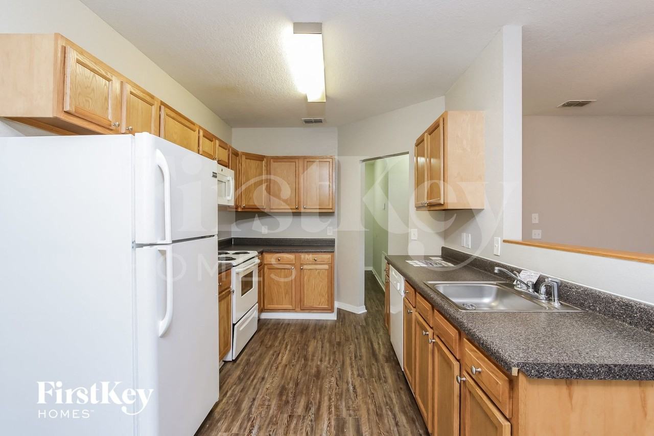 3422 Renault Cir - Photo 6 of 15