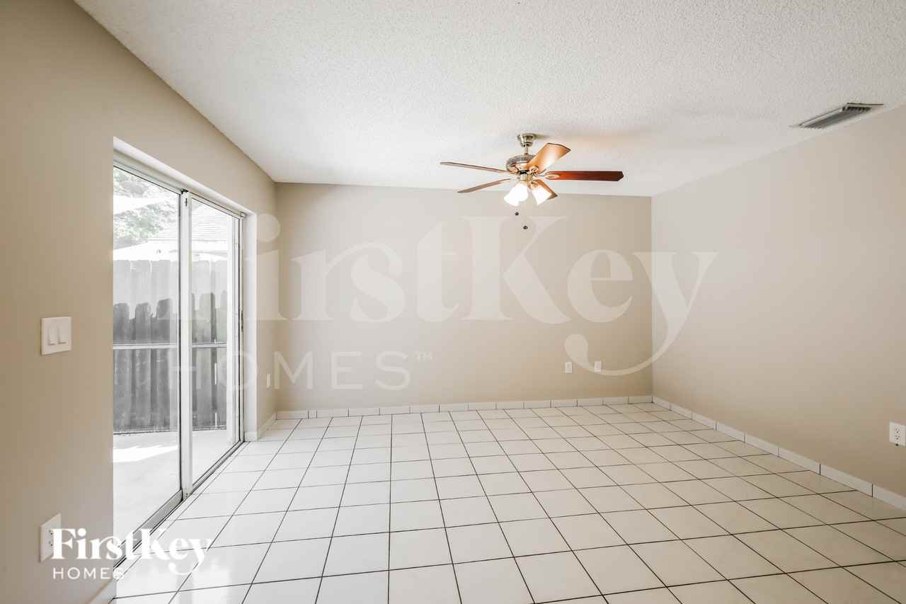 3232 Nwave - Photo 5 of 16