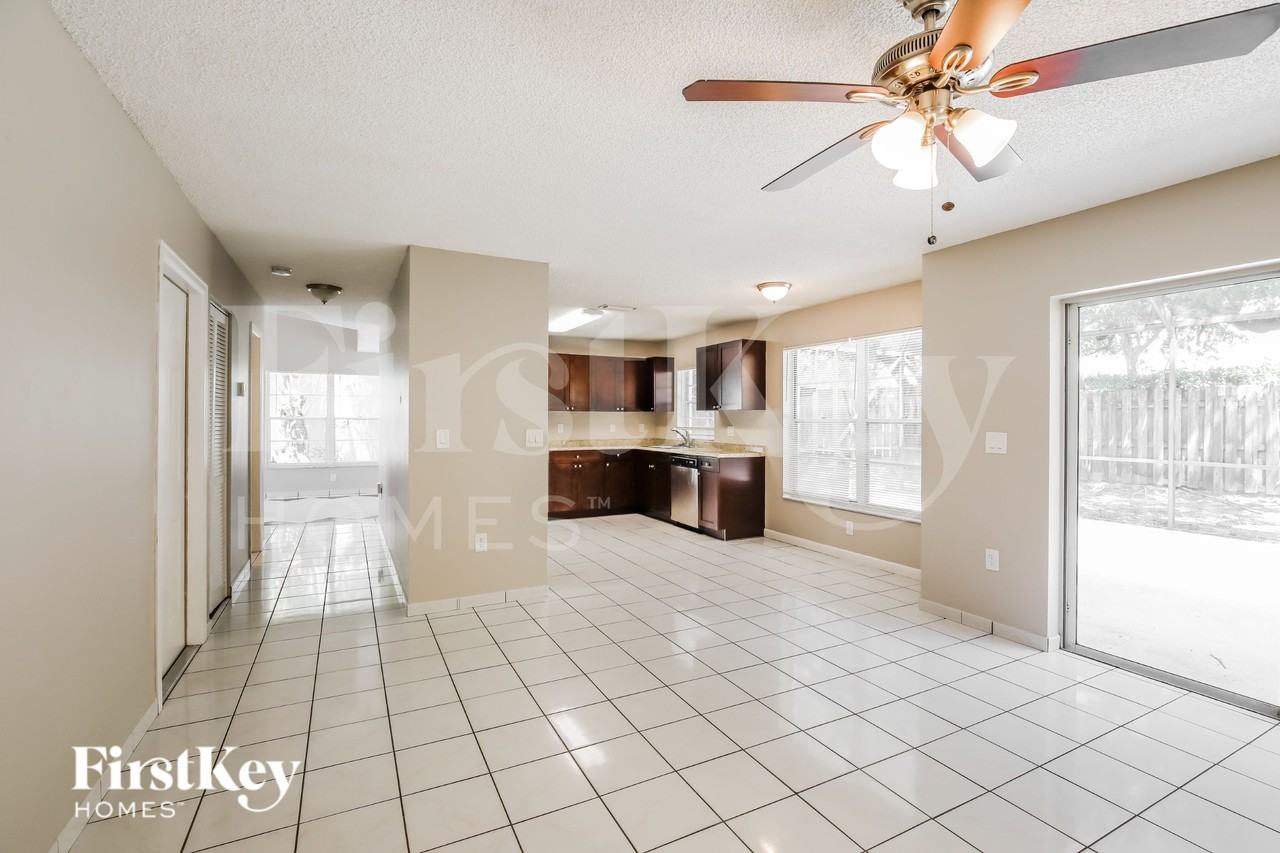 3232 Nwave - Photo 6 of 16