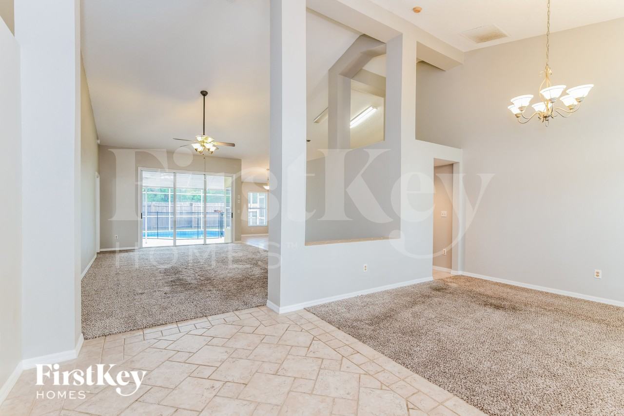 2841 Picadilly Cir - Photo 4 of 21