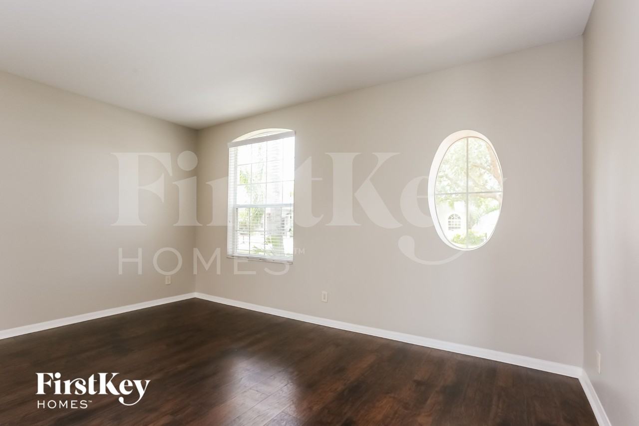 2520 Yukon Cliff Dr - Photo 3 of 16
