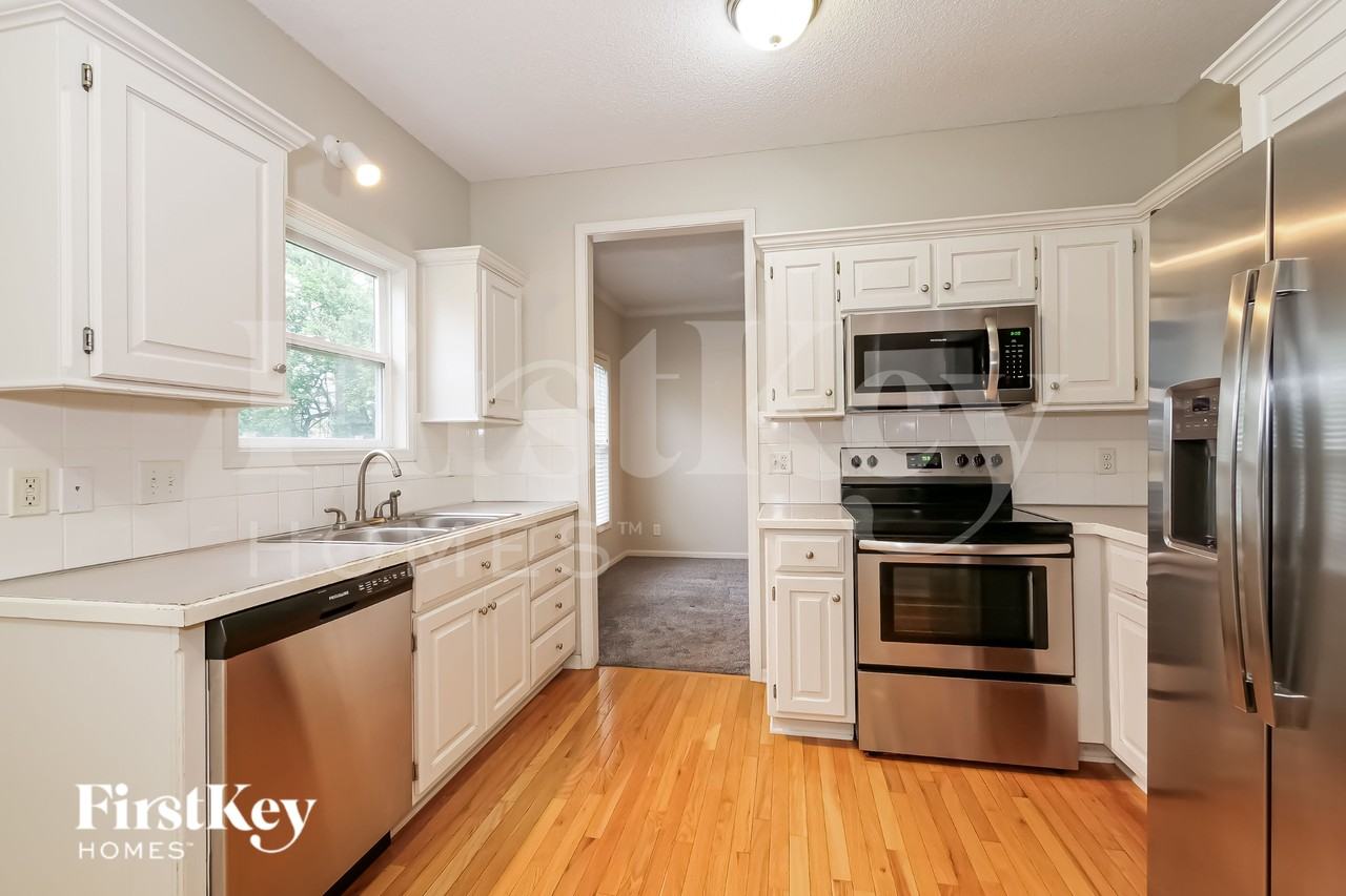 21240 W 119th Ter - Photo 6 of 16