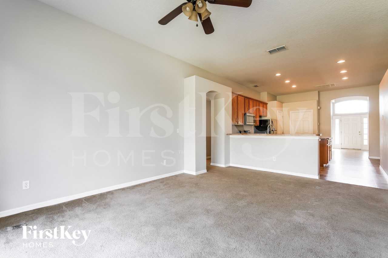 2101 Laparelle Dr - Photo 6 of 15