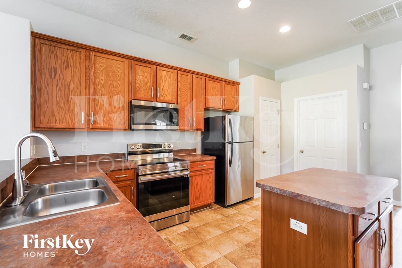 2101 Laparelle Dr - Photo 7 of 15