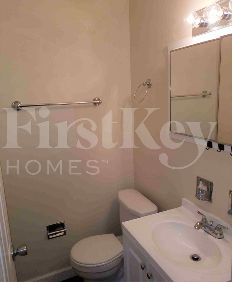 18642 W Karen Ln - Photo 6 of 14