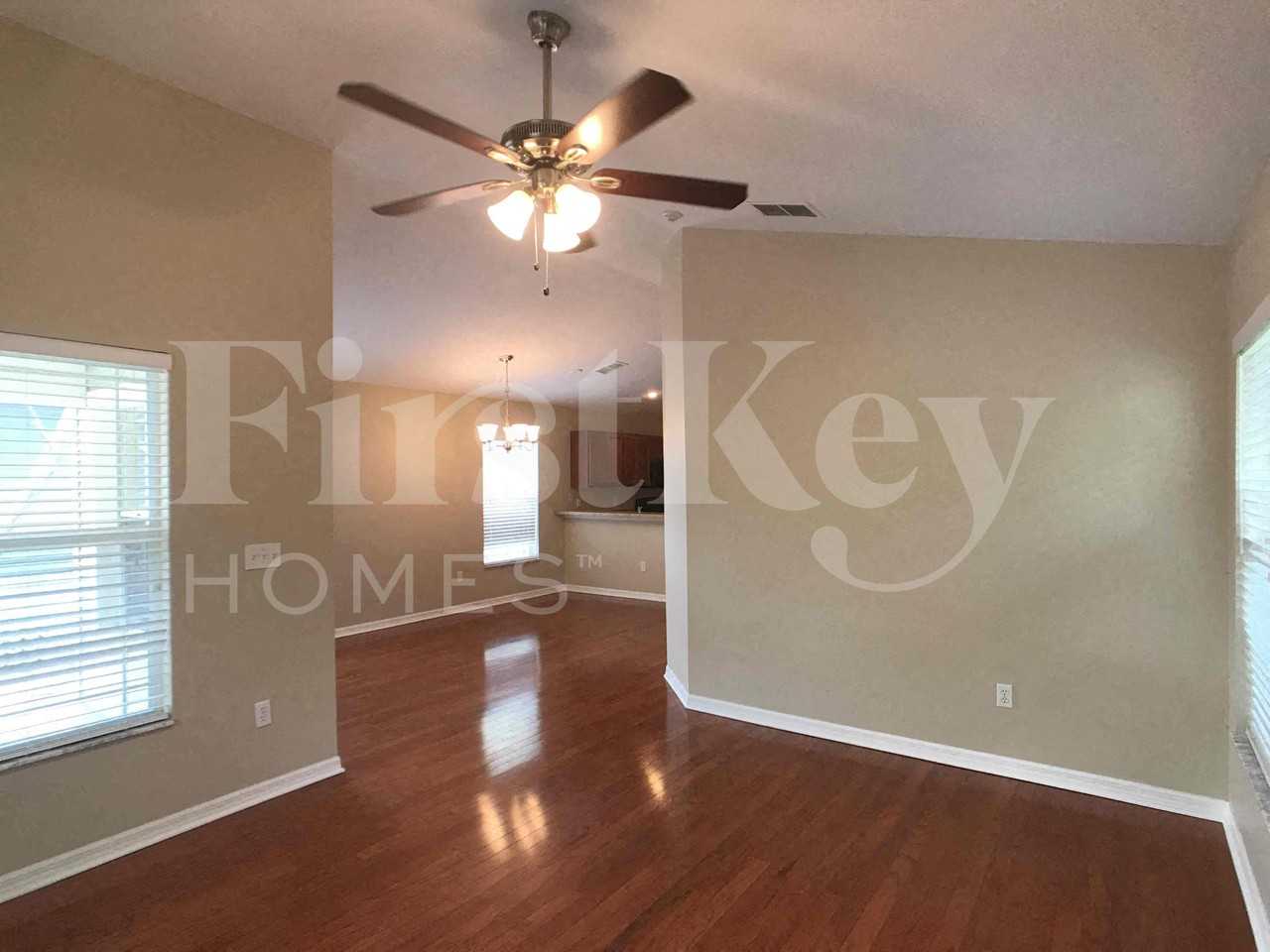 1736 W Pine St - Photo 6 of 22