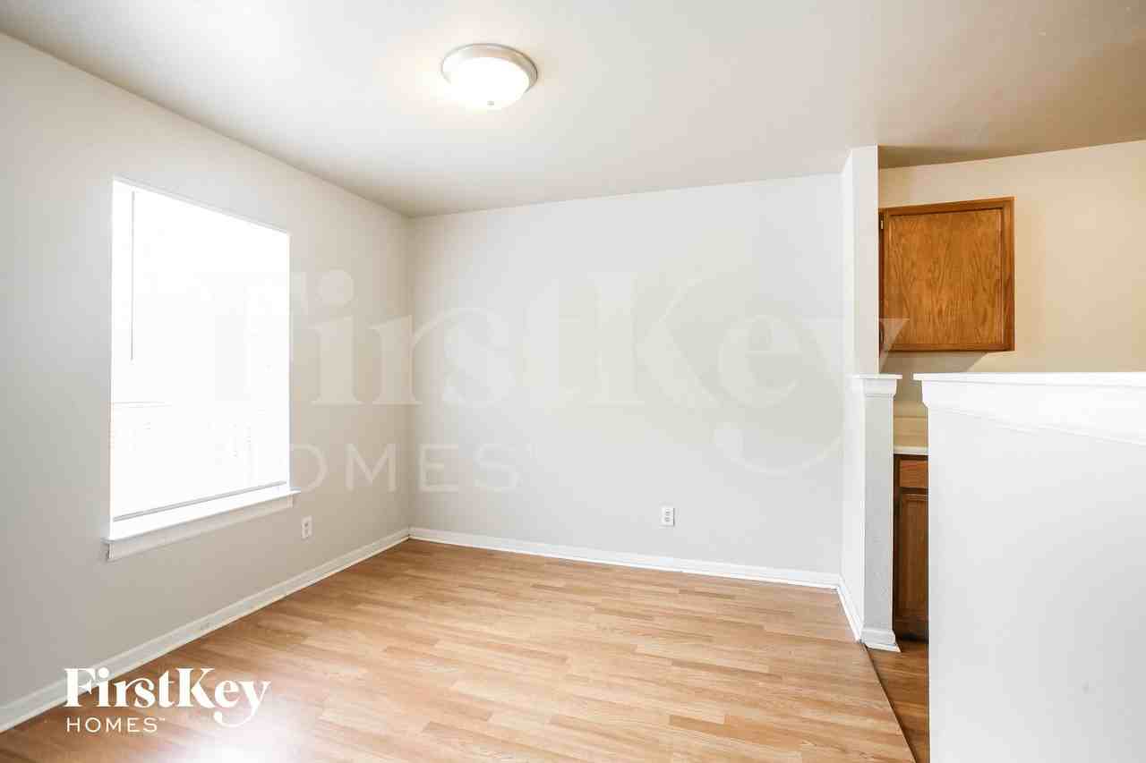 16773 Lowell Dr - Photo 2 of 14