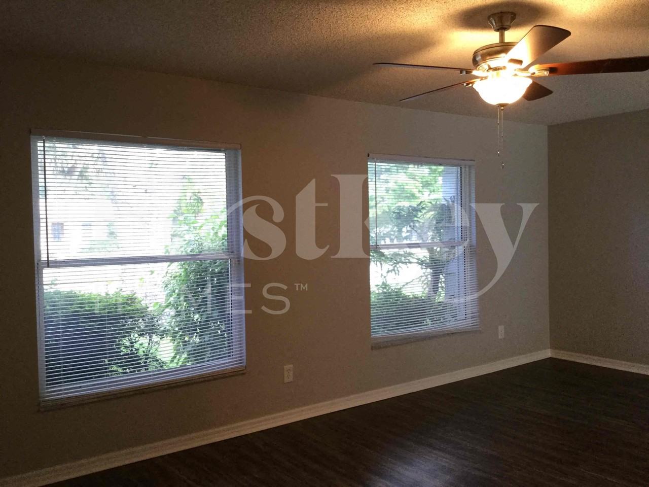 161 Sheridan Ave - Photo 3 of 22