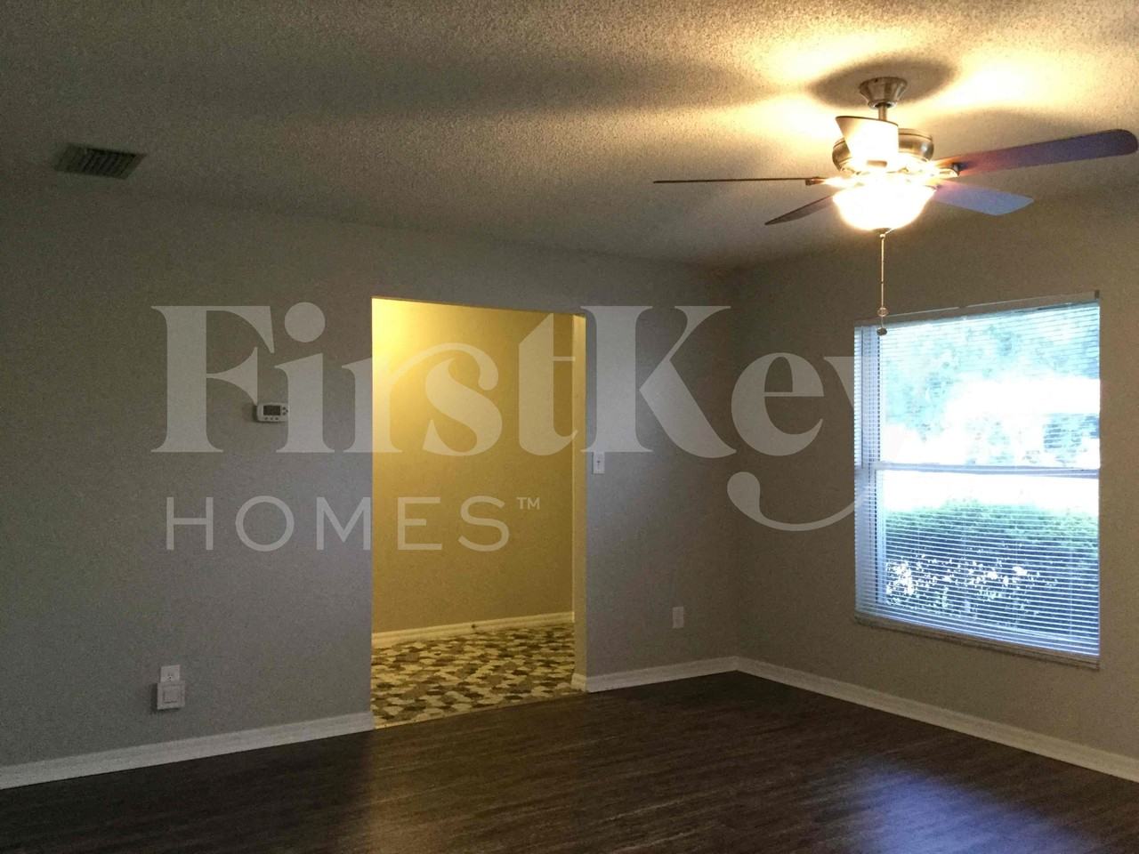 161 Sheridan Ave - Photo 4 of 22