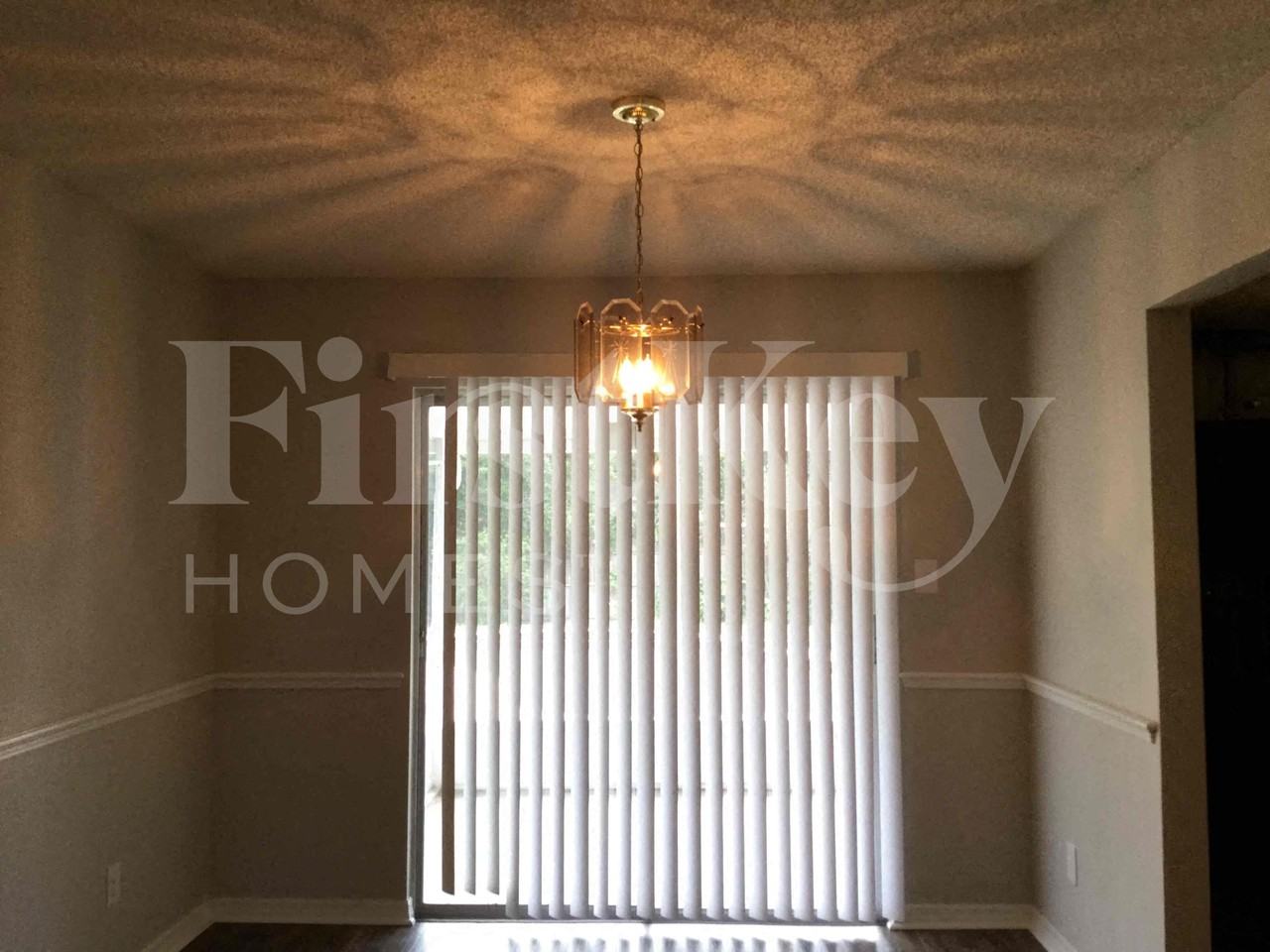 161 Sheridan Ave - Photo 5 of 22