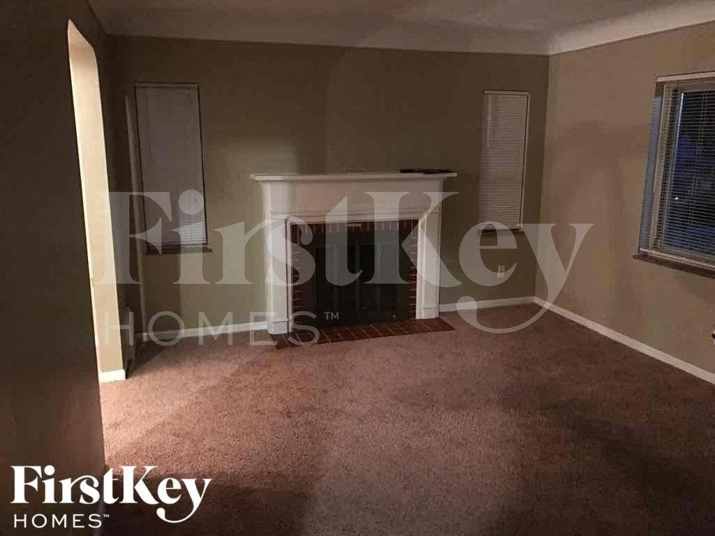 1494 Clovernoll Dr - Photo 2 of 20
