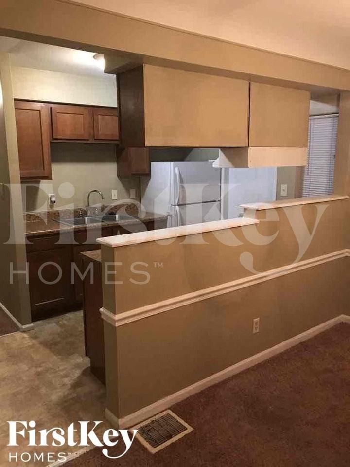 1494 Clovernoll Dr - Photo 6 of 20
