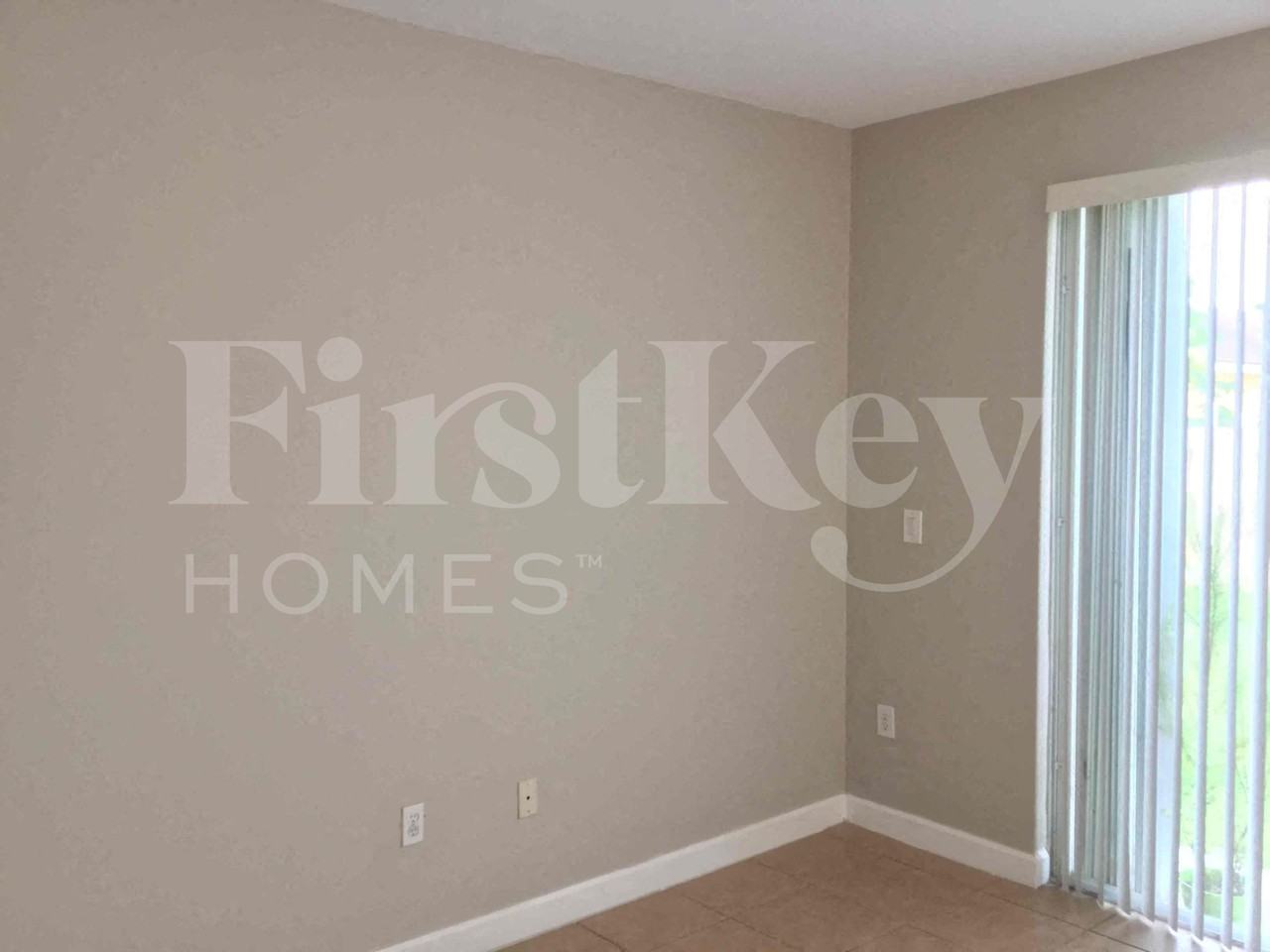 10773 Swstreet - Photo 5 of 19