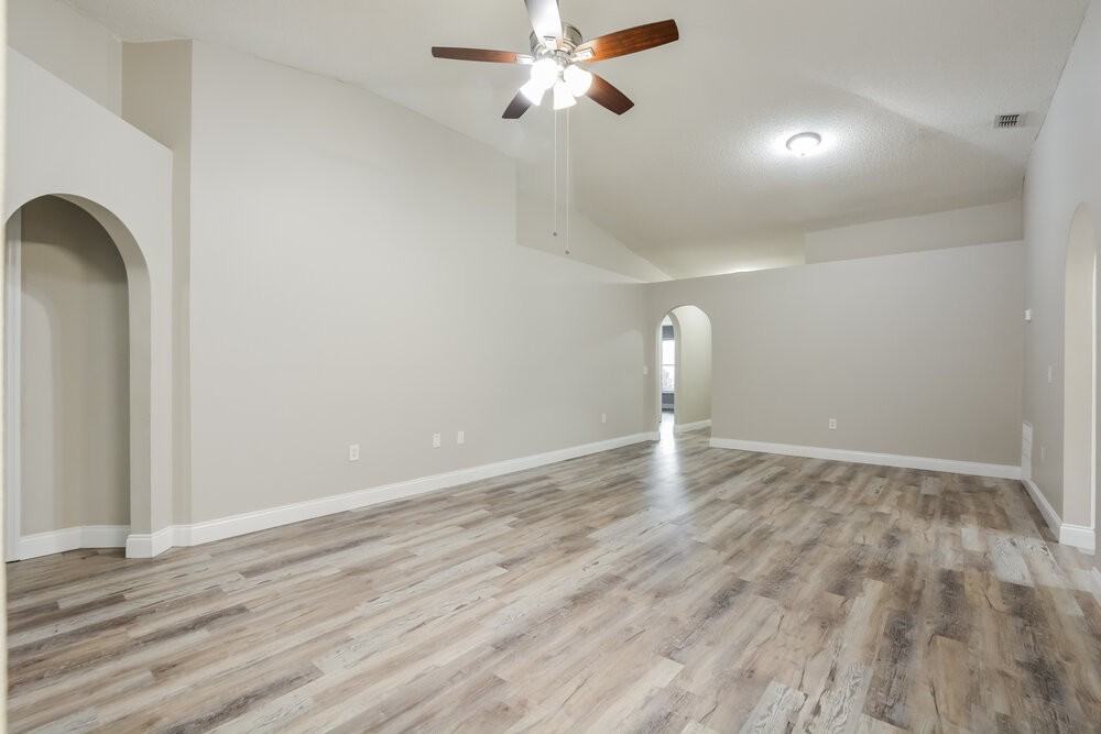 3254 Erskine Dr - Photo 3 of 16