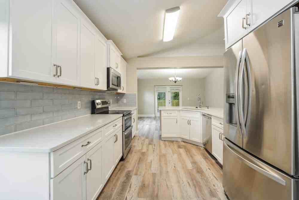 3254 Erskine Dr - Photo 5 of 16