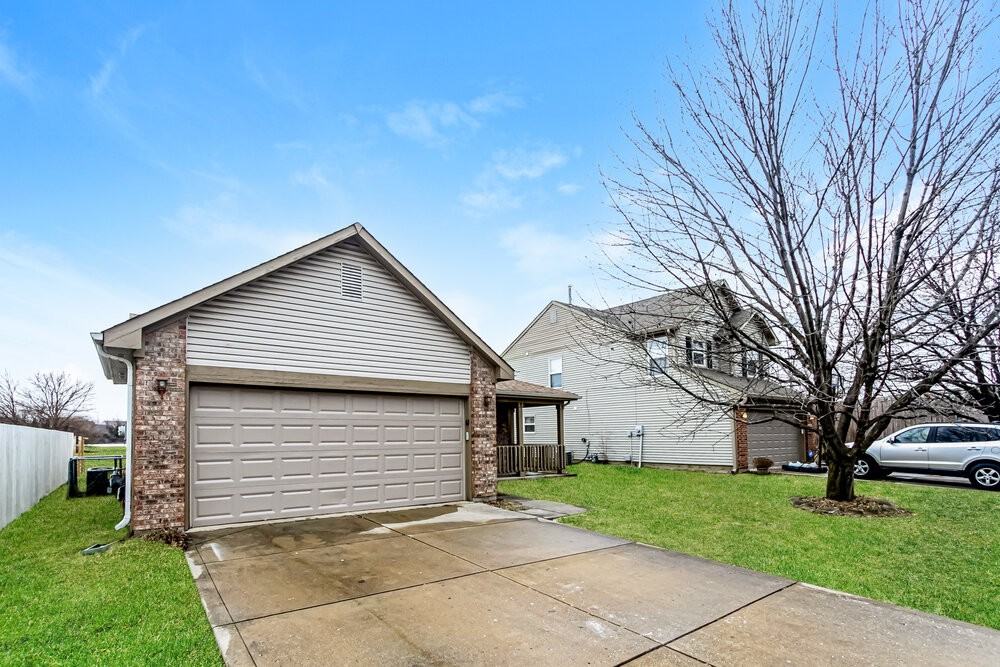 5384 Lakeside Manor Dr - Photo 2 of 25
