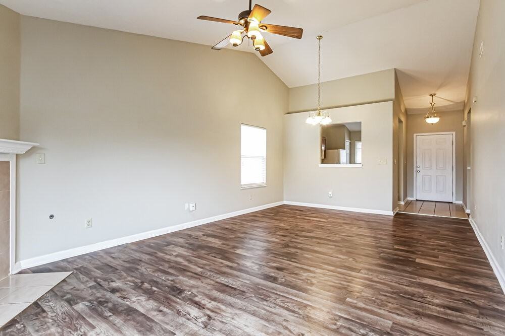 5384 Lakeside Manor Dr - Photo 7 of 25