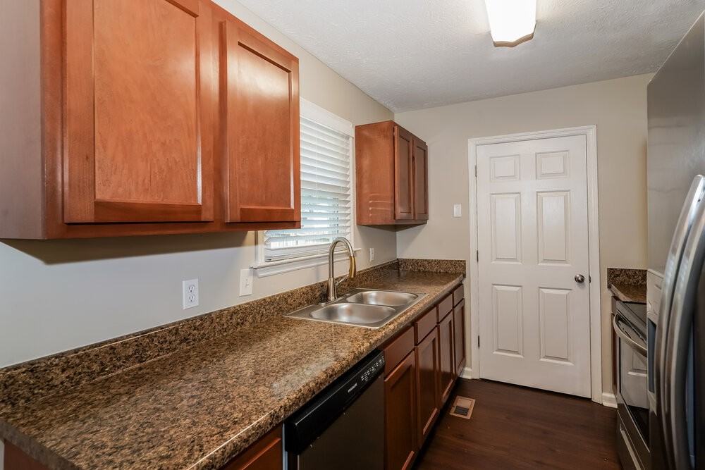 408 Dellwood Dr - Photo 6 of 16