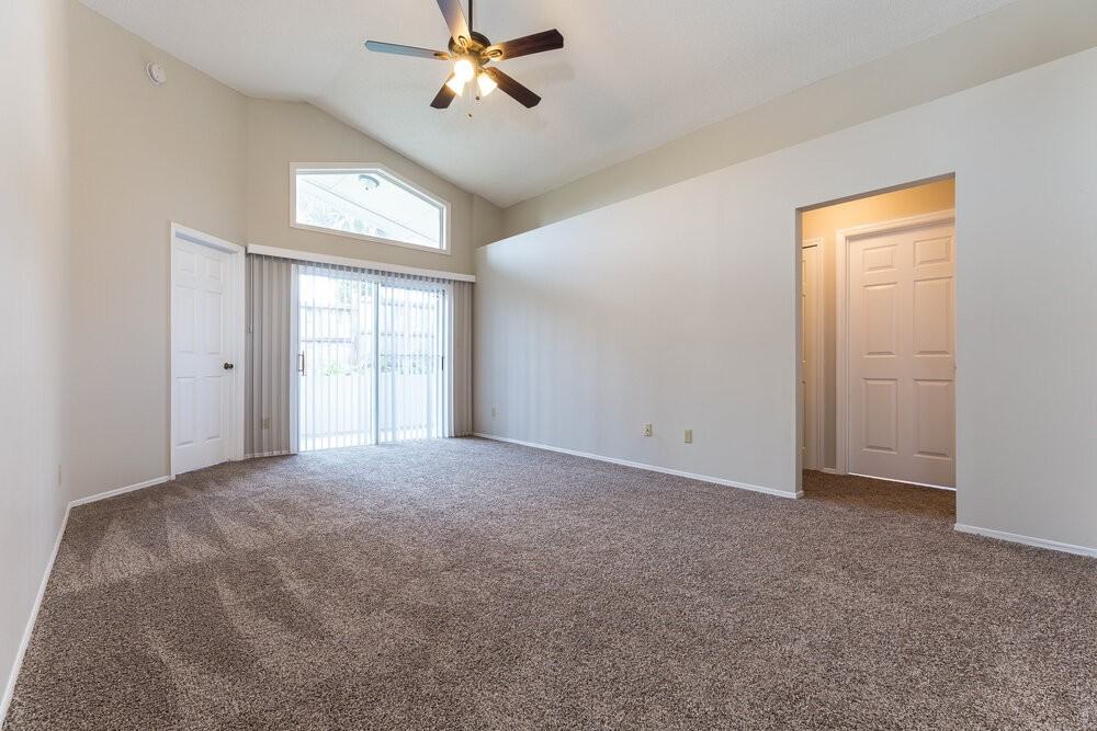 338 Lakebreeze Cir - Photo 5 of 16