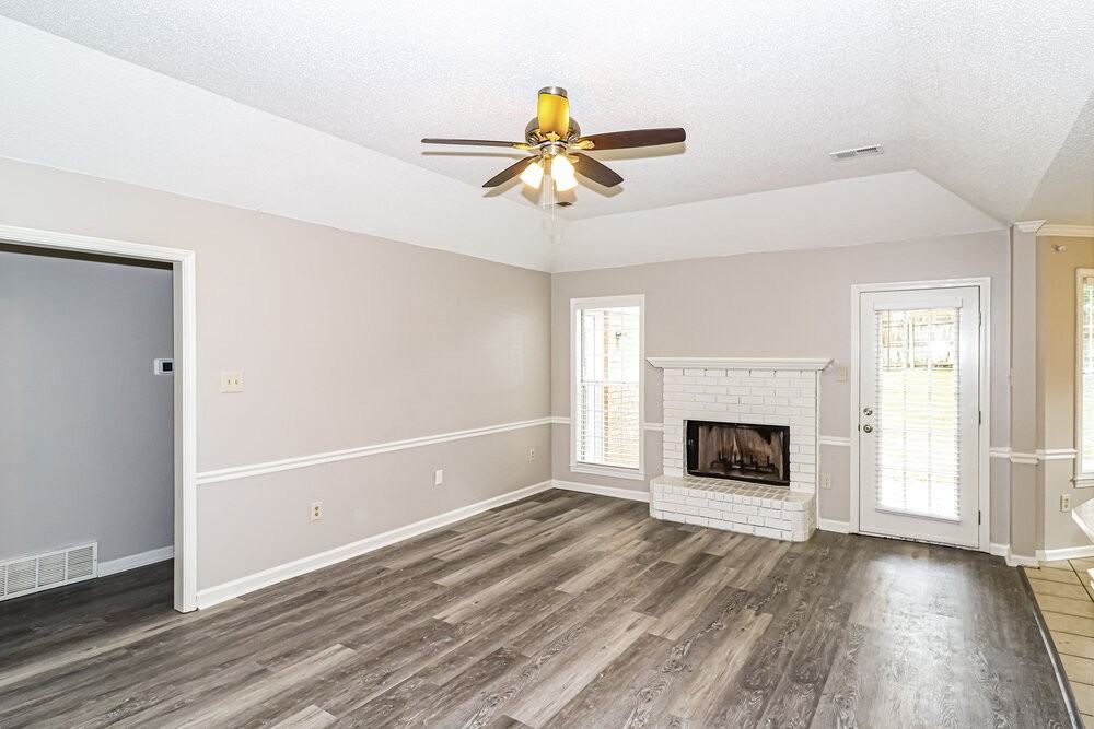 4046 Shady Mill Cv - Photo 5 of 16